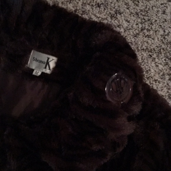 Foe fur Shana K short jacket. Size M. Snaps look like over size buttons. So cute - Picture 2 of 5